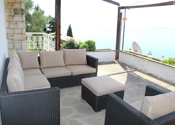 Aris Corfu Villa *